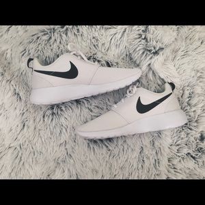 White Nike Roche Shoes